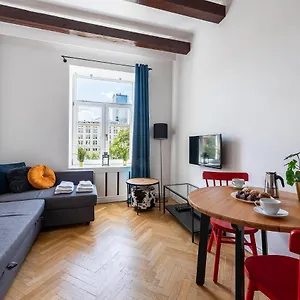 Good - Wspólna 54a - Red Apartament Warszawa